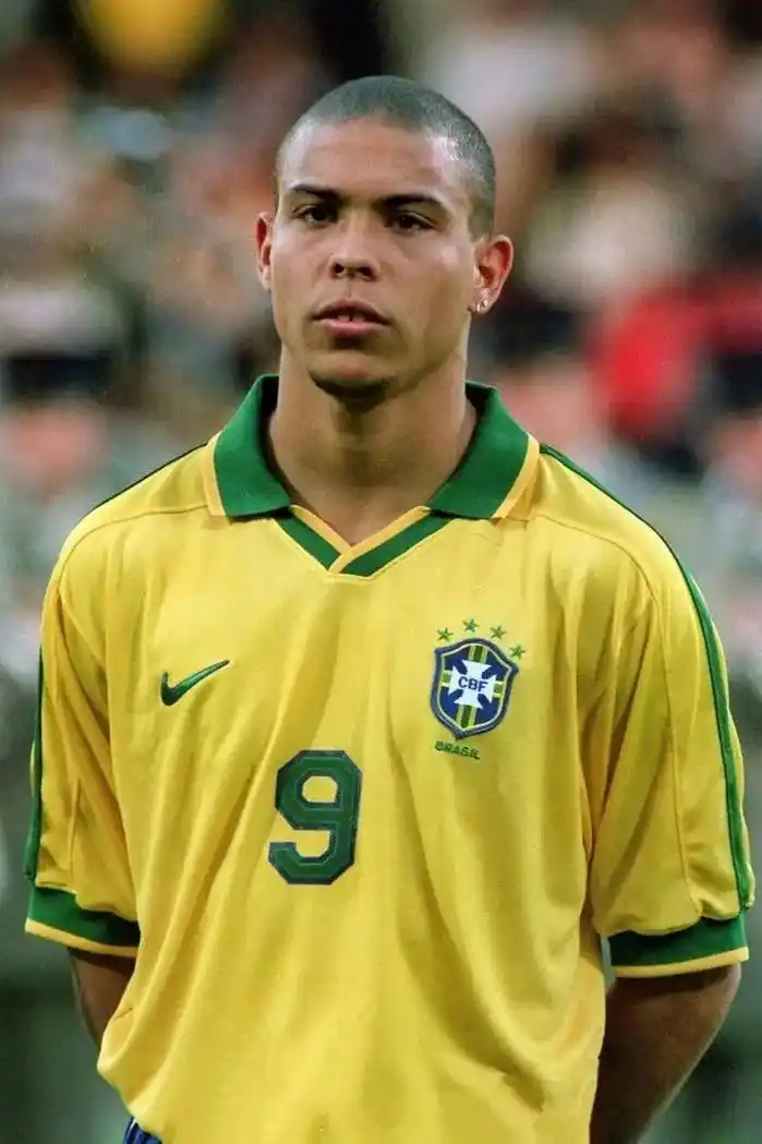 内部人士形 内部人士形