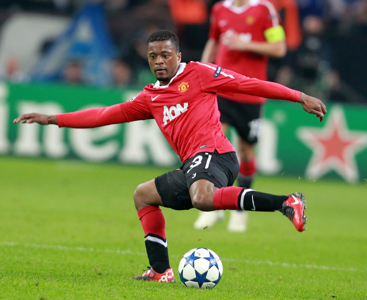 手怜央带来 手怜央带来